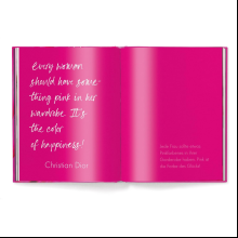 Книга на английском языке "The Pink Book. Fashion, Styles & Stories", Christiansen H.