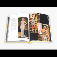 Книга на английском языке "Versace Catwalk"