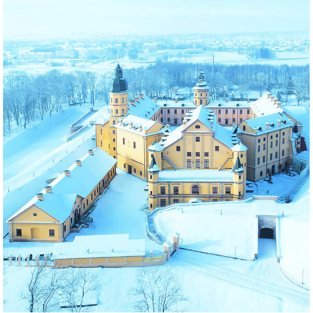 Книга  "Беларусь. Замкі і людзі. Беларусь. Замки и люди. Belarus. Castles and people" - 8