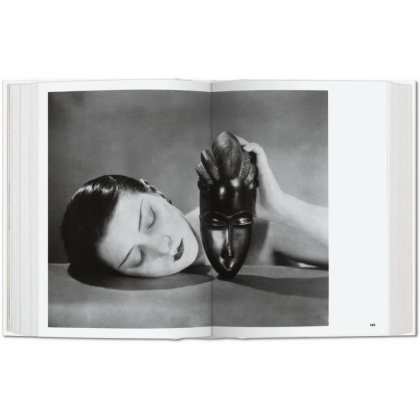 Книга на английском языке "Photo Icons. 50 Landmark Photographs and Their Stories"  - 3