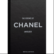 Книга на английском языке "The Essence of Chanel. Unfolded" HB, Kelly Reising