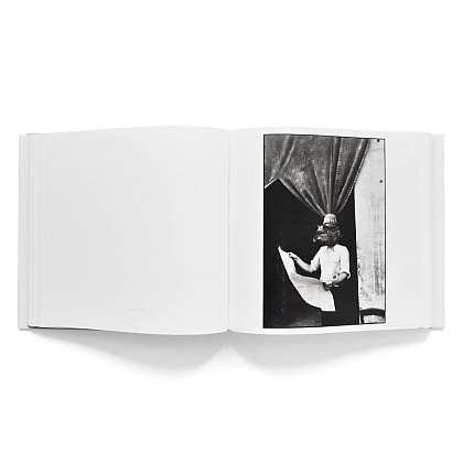 Книга на английском языке "Henri Cartier-Bresson: Photographer", Yves Bonnefoy - 7