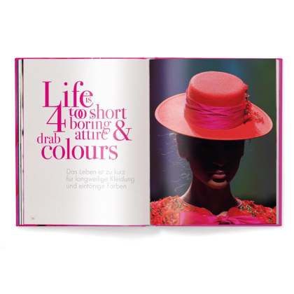 Книга на английском языке "The Pink Book. Fashion, Styles & Stories", Christiansen H. - 3