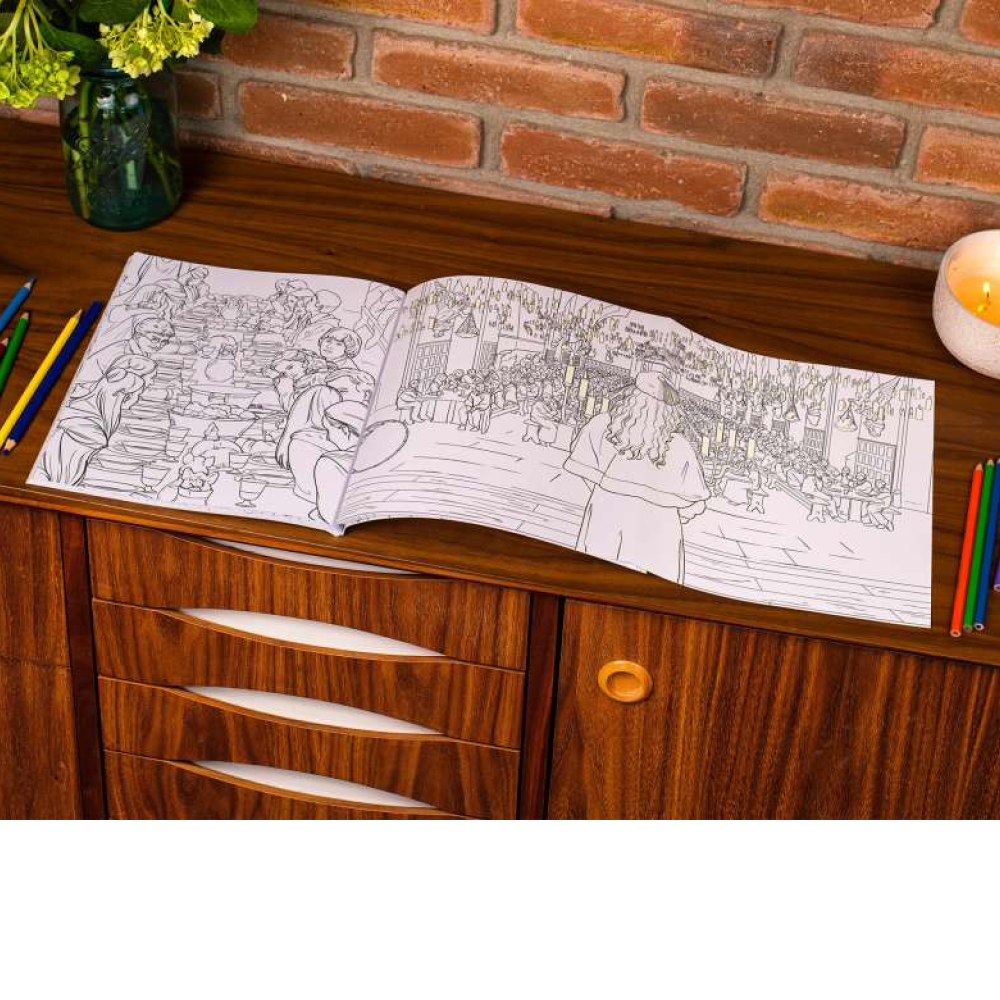 Раскраска на английском языке "Harry Potter. Glow in the Dark Coloring Book"  - 6